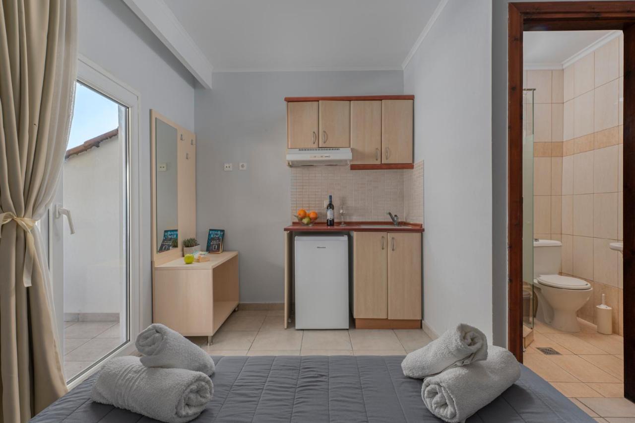 Adonis Hotel Пефкохорі Екстер'єр фото