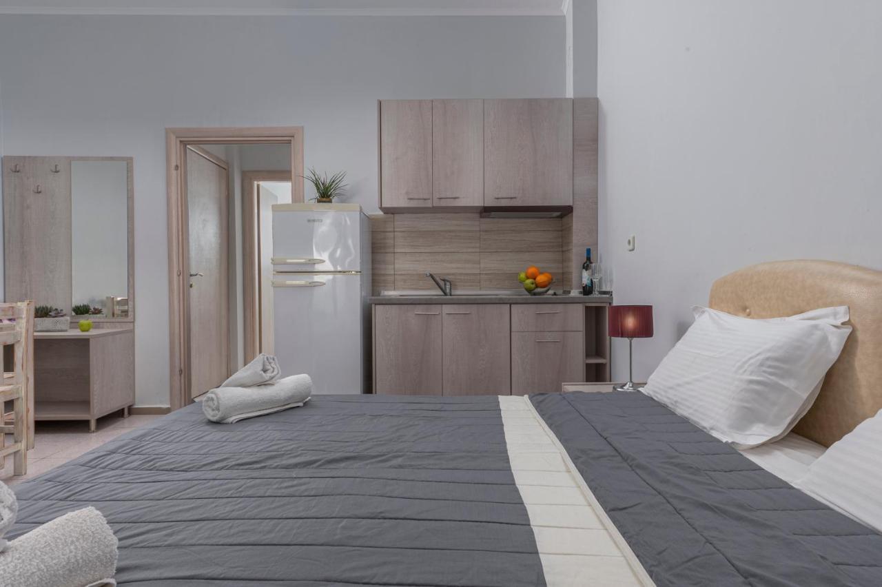Adonis Hotel Пефкохорі Екстер'єр фото
